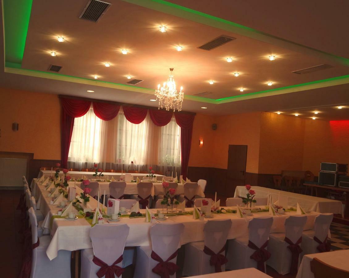 Gaststaette Schwenksaal Hotel Bayreuth Buitenkant foto